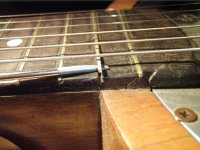 a_bar-fret-crack.jpg
