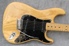 1977_Fender_Stratocaster_2.jpg