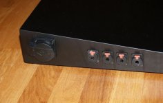 pedalboard2.jpg pedalboard2.jpg