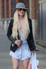 Orianthi:-Arrives-at-Warehouse-Studio-in-Vancouver--10-662x993.jpg