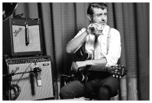 07_Epiphone_335_Dot_Cherry.jpg 07_Epiphone_335_Dot_Cherry.jpg