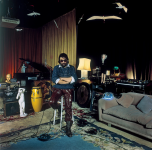 Vangelis at Nemo studio, 1984 (3).png