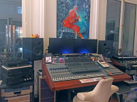 Vangelis' console in Paris house.png Vangelis' console in Paris house.png