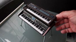 Yamaha DX7 & Moog Polymoog.jpg