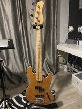 Sire Short scale Fretless M.M..jpeg