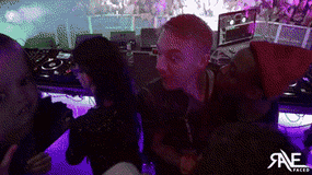 tumblr_nrwfs3Ymts1sm1e13o1_400.gif