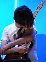 Jonny+Greenwood+jonny+tour+2008+25.jpg