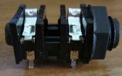 jack_socket_2.jpg jack_socket_2.jpg