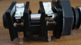 jack_socket_3.jpg jack_socket_3.jpg