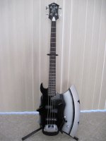 2010_Gene_Simmons_Axe_Bass_By_Cort_Scott_Grove_005.jpg