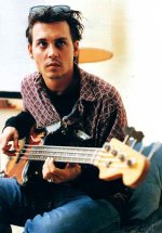 johnnydeppplayingbass5zv.jpg