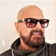Manos Papanikolaou