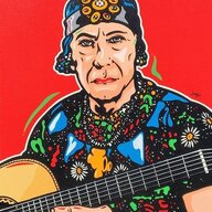 mike_guitarist75