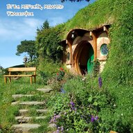 Βγες μπροστά, Μπίλμπο (Step outside, Bilbo) Album Art